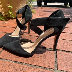 VINCE CAMUTO black heels